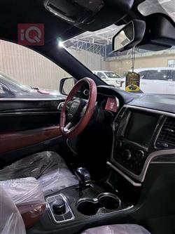 جیپ گراند شیرۆکی